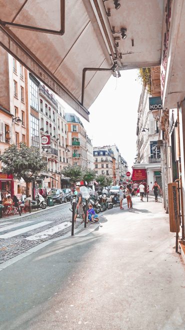 Paris-France-Rose-Gold-Lightroom-Preset-Paris-Chic-Style-Travel-Instagram-Fashion-Blog-2