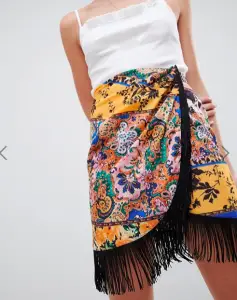 What To Wear In Marrakech Morocco Scarf Skirt Paris Chic Style 4