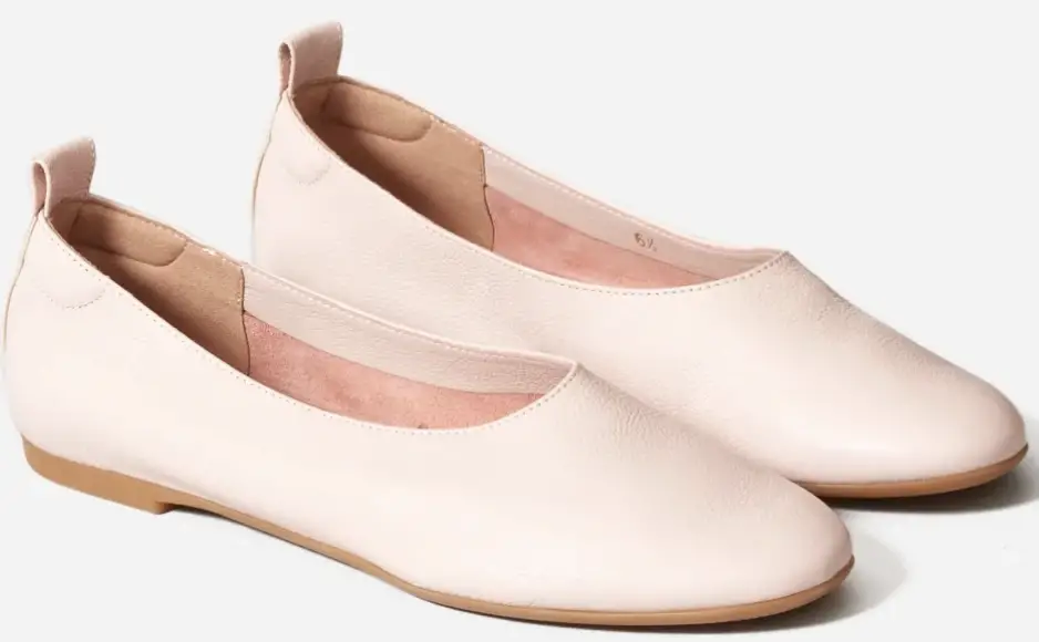Best Travel Shoes Most Comfortable Ballet Flats For Walking French Flats Parisian Ballet Flats Paris Chic Style Best Ballet Flats For Walking French Shoes Everlane