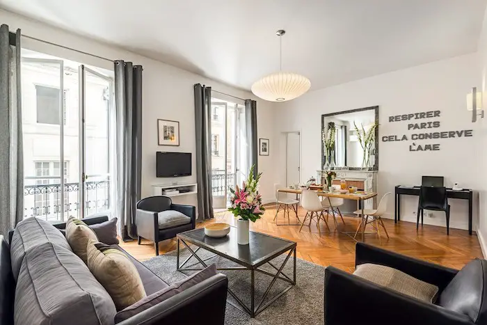 French Chic Airbnb In Saint Germaine Paris Apartment For Rent For Vacation Travel Paris Chic Style