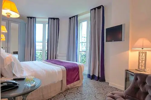 Best Paris Hotels With Balcony Eiffel Tower View Hotel Cluny Square Paris Chic Style